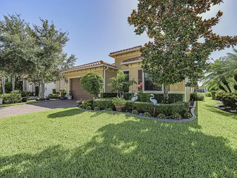 5570 57th Avenue Vero Beach FL 32967