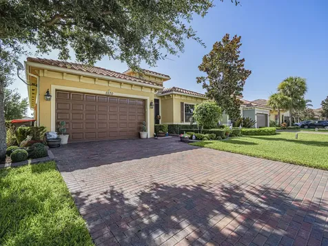 5570 57th Avenue Vero Beach FL 32967