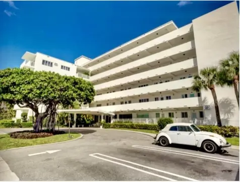 33 S Ocean Avenue Palm Beach Shores FL 33404
