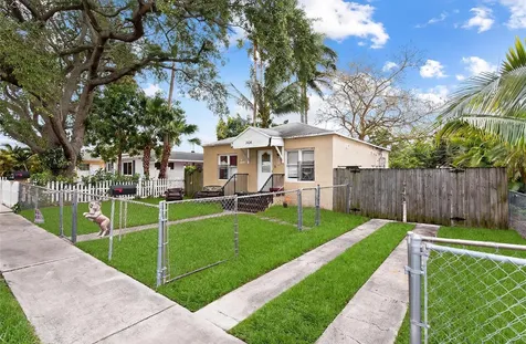 2434 Mckinley Street Hollywood FL 33020