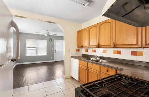 2434 Mckinley Street Hollywood FL 33020