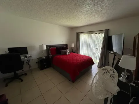 5981 Washington Street Hollywood FL 33023