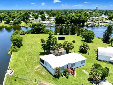 2717 SE 32nd Street Okeechobee FL 34974