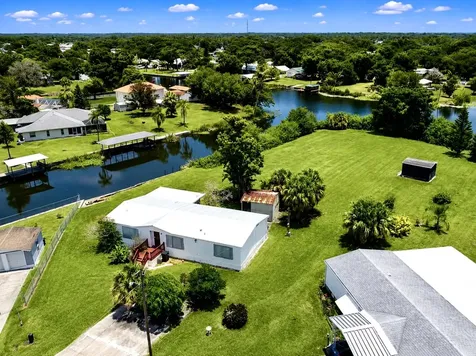 2717 SE 32nd Street Okeechobee FL 34974