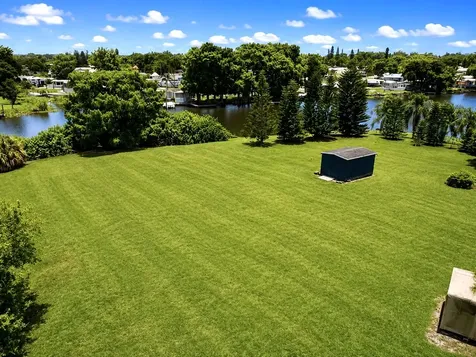 2717 SE 32nd Street Okeechobee FL 34974