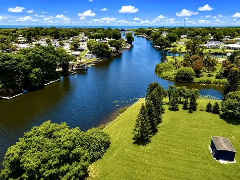 2717 SE 32nd Street Okeechobee FL 34974
