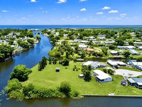 2717 SE 32nd Street Okeechobee FL 34974