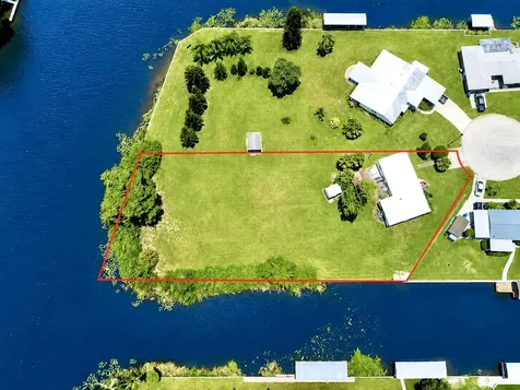 2717 SE 32nd Street Okeechobee FL 34974