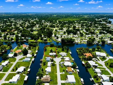 2717 SE 32nd Street Okeechobee FL 34974