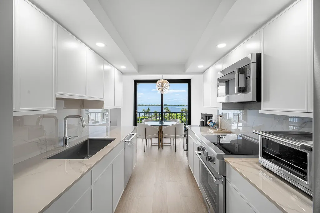 3360 S Ocean Boulevard Palm Beach FL 33480