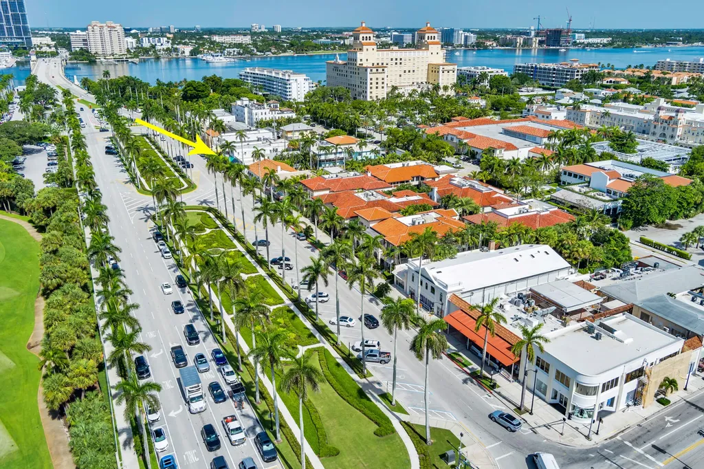 255 Royal Poinciana Way Palm Beach FL 33480