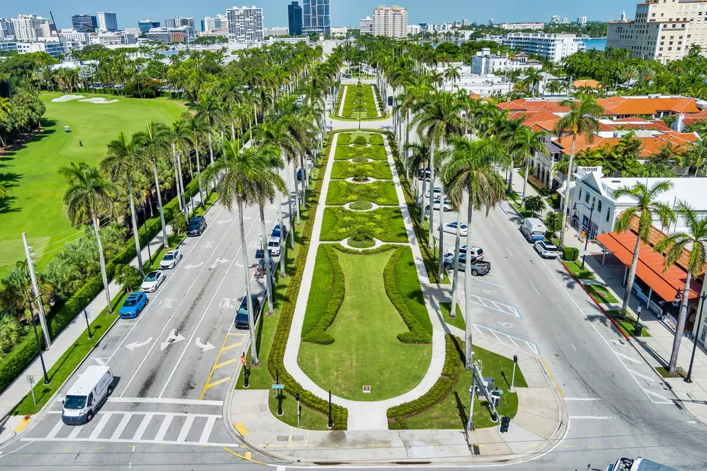 255 Royal Poinciana Way Palm Beach FL 33480