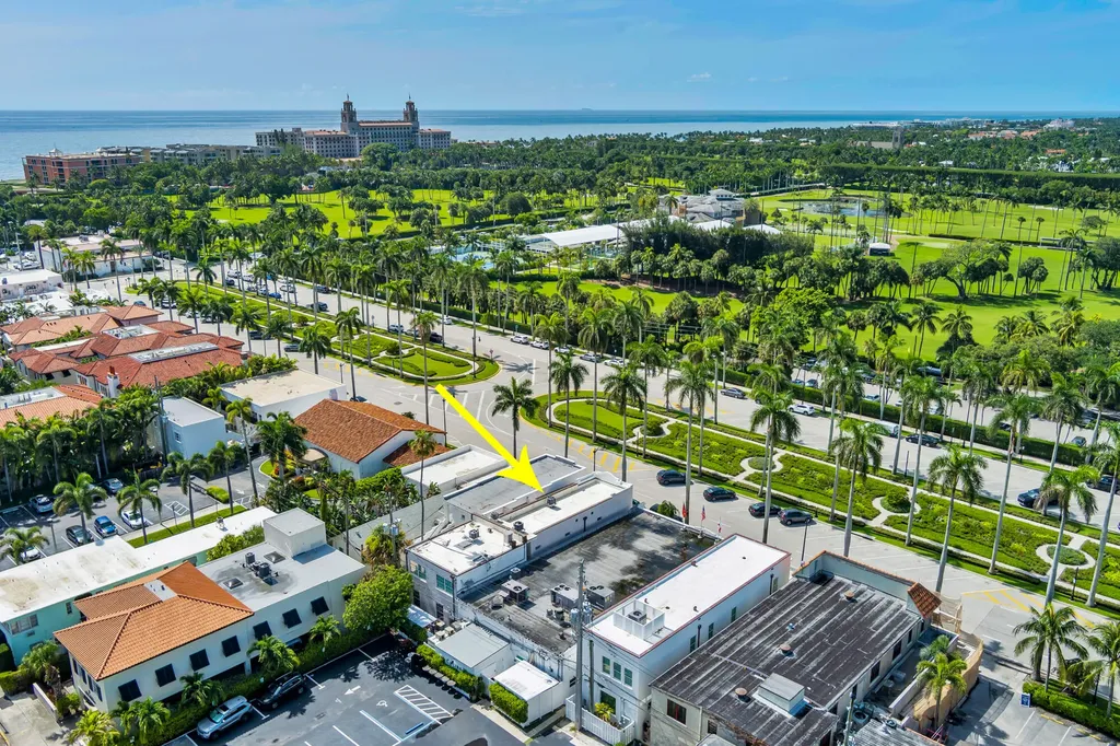 255 Royal Poinciana Way Palm Beach FL 33480