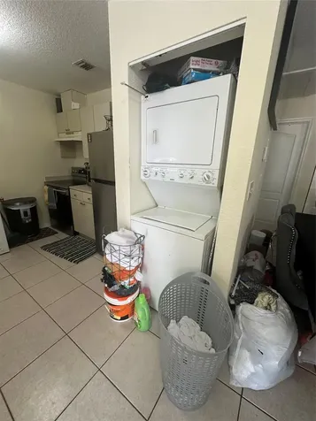 1208 N 57th Avenue Hollywood FL 33021