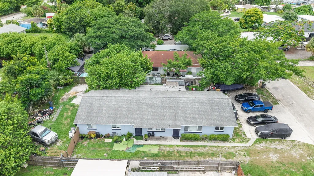 4116 Plumosa Street West Palm Beach FL 33406