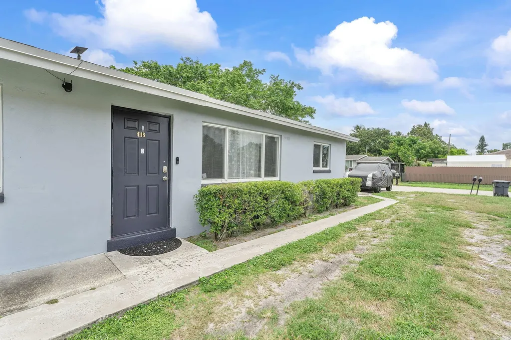 4116 Plumosa Street West Palm Beach FL 33406