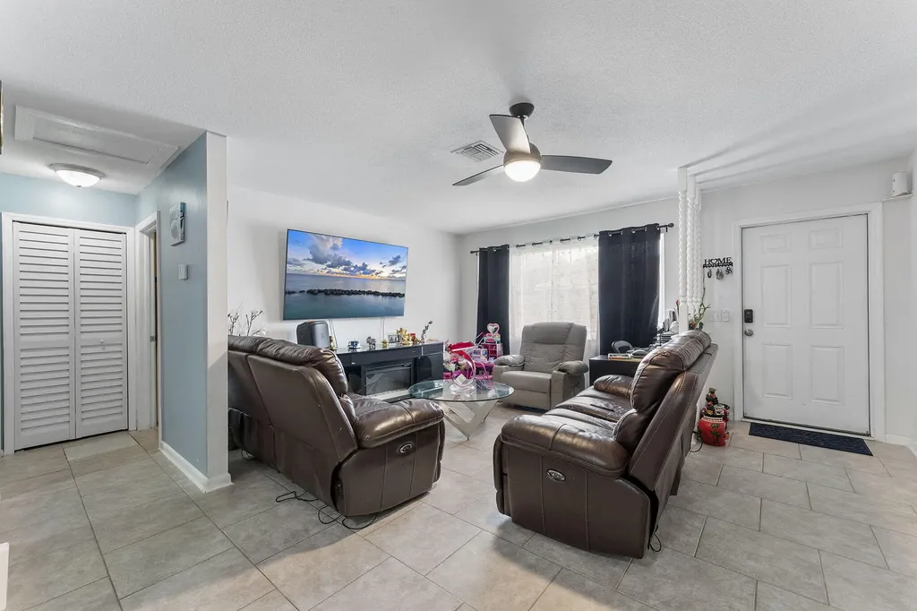 4116 Plumosa Street West Palm Beach FL 33406