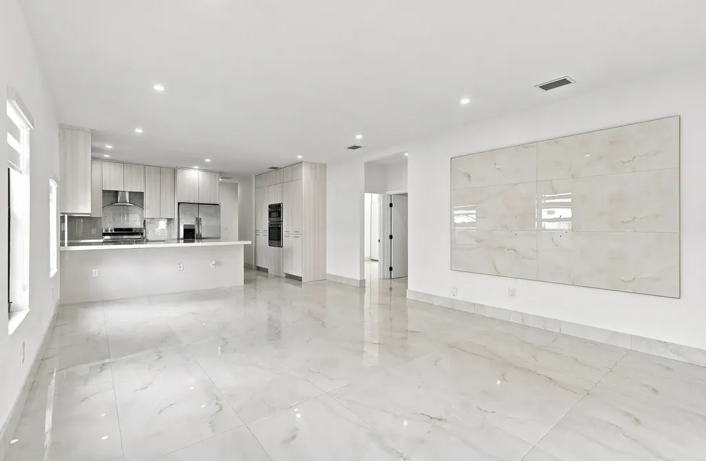 2239 SW 10th Street Miami FL 33135
