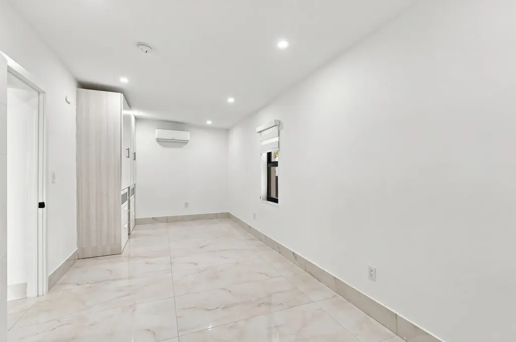2239 SW 10th Street Miami FL 33135