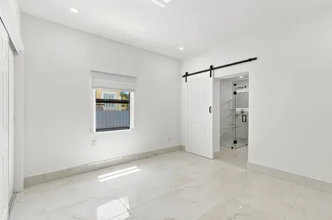2239 SW 10th Street Miami FL 33135