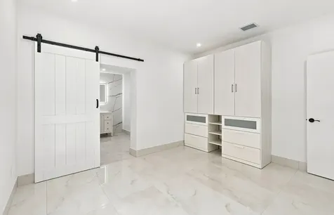 2239 SW 10th Street Miami FL 33135