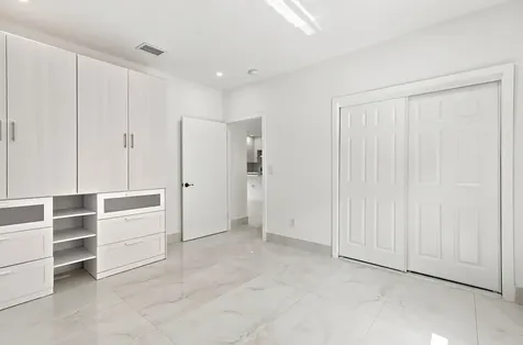 2239 SW 10th Street Miami FL 33135