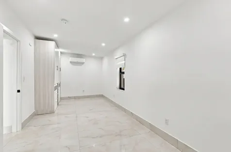 2239 SW 10th Street Miami FL 33135