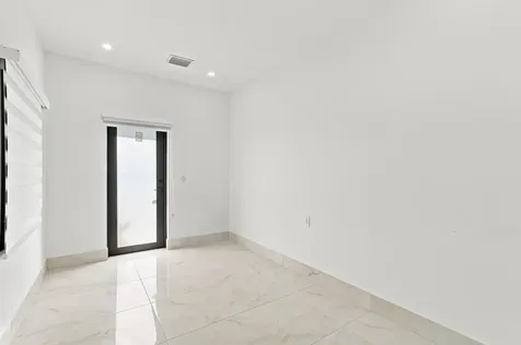 2239 SW 10th Street Miami FL 33135
