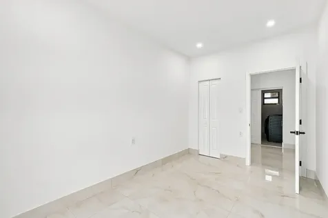 2239 SW 10th Street Miami FL 33135