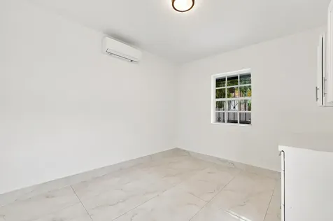2239 SW 10th Street Miami FL 33135