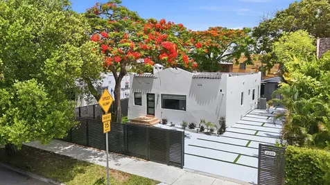 2239 SW 10th Street Miami FL 33135