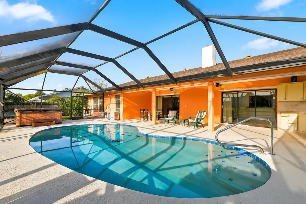 3768 Pinehurst Drive Lake Worth FL 33467