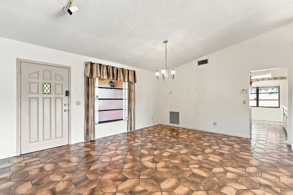 3768 Pinehurst Drive Lake Worth FL 33467