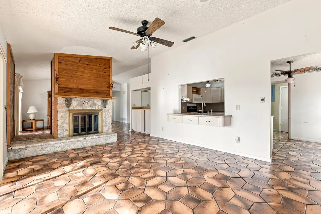 3768 Pinehurst Drive Lake Worth FL 33467