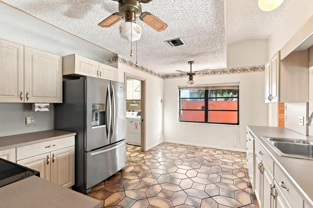 3768 Pinehurst Drive Lake Worth FL 33467
