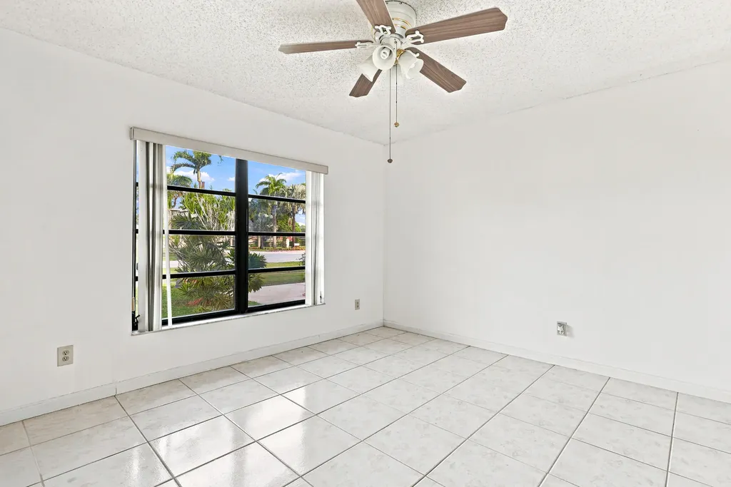 3768 Pinehurst Drive Lake Worth FL 33467