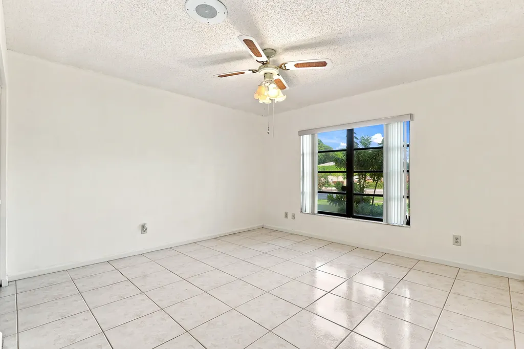 3768 Pinehurst Drive Lake Worth FL 33467