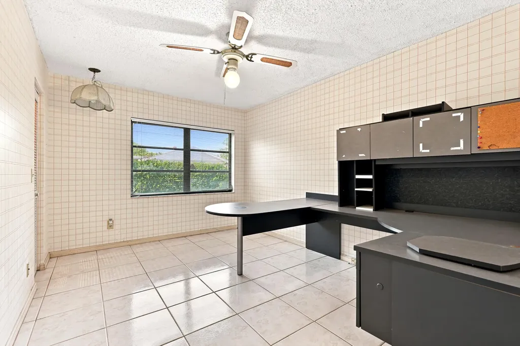 3768 Pinehurst Drive Lake Worth FL 33467