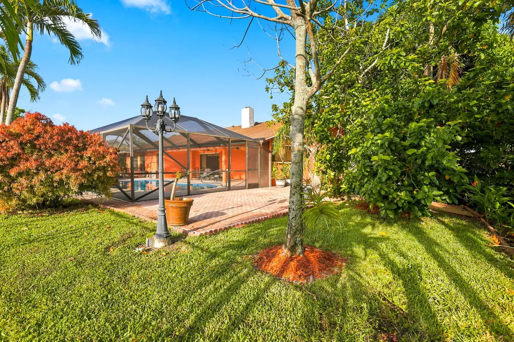 3768 Pinehurst Drive Lake Worth FL 33467