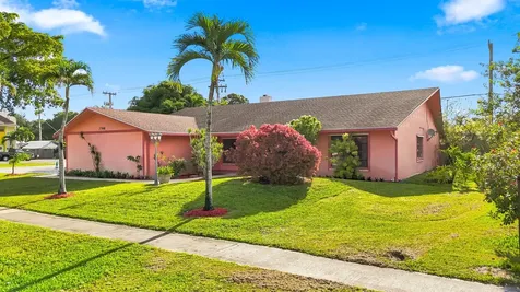 3768 Pinehurst Drive Lake Worth FL 33467