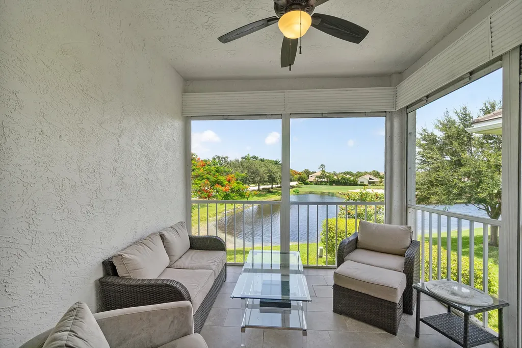 5208 Lake Catalina Drive N Boca Raton FL 33496