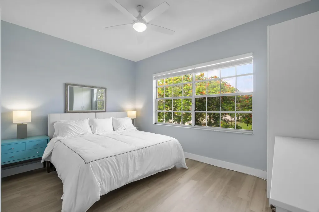 5208 Lake Catalina Drive N Boca Raton FL 33496