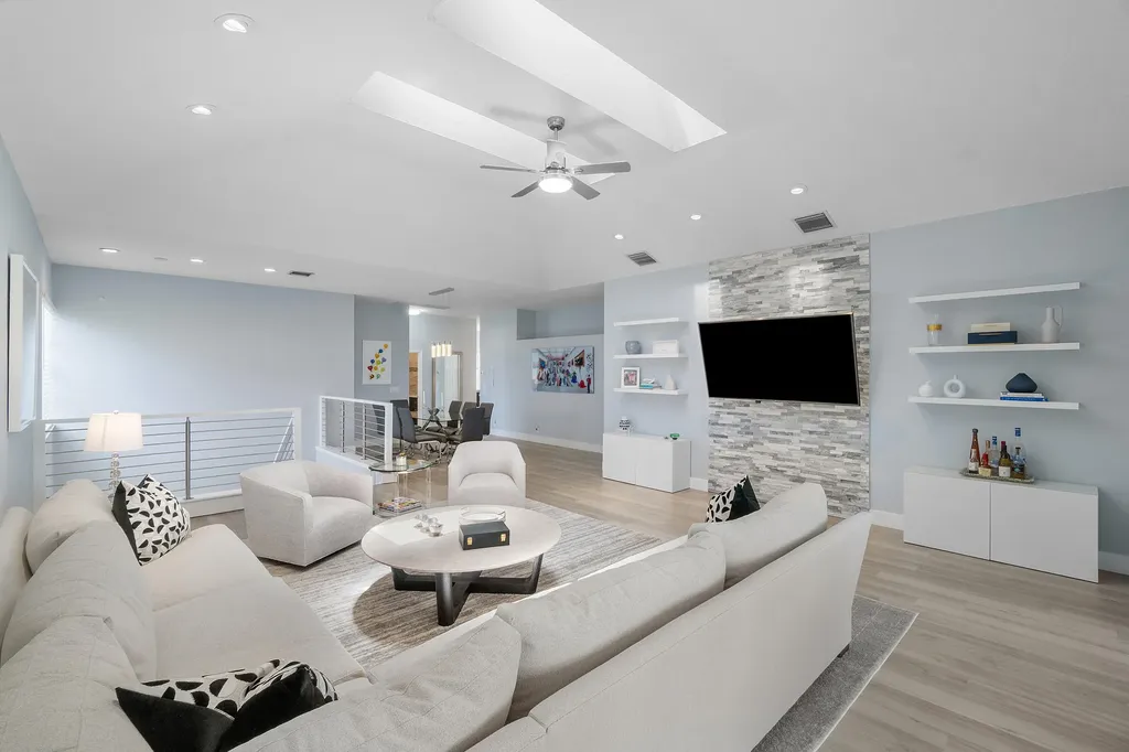 5208 Lake Catalina Drive N Boca Raton FL 33496