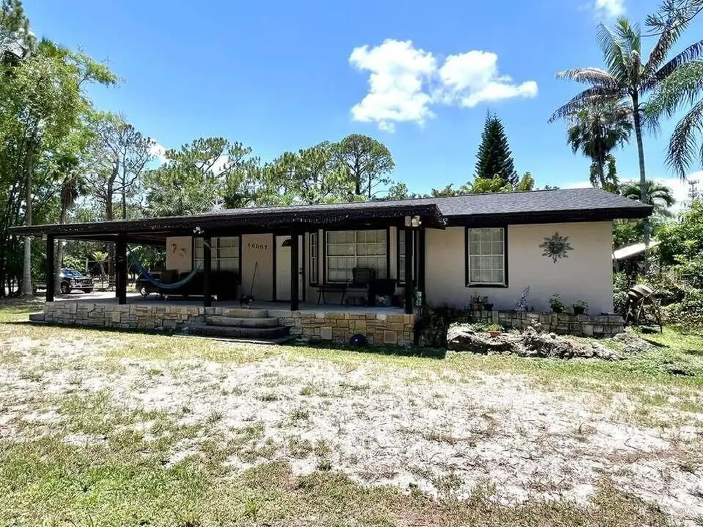 16887 W Trafalgar Drive W The Acreage FL 33470