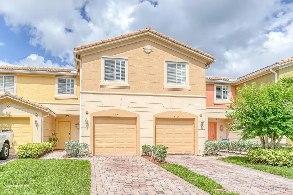 316 SE Bloxham Way Stuart FL 34997