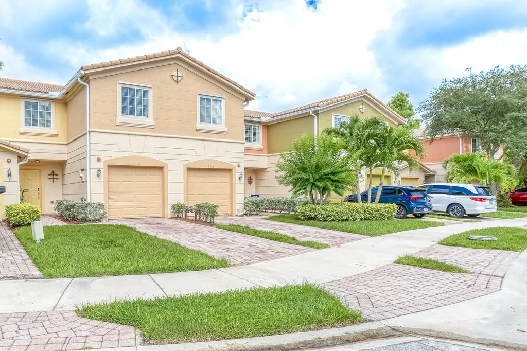 316 SE Bloxham Way Stuart FL 34997