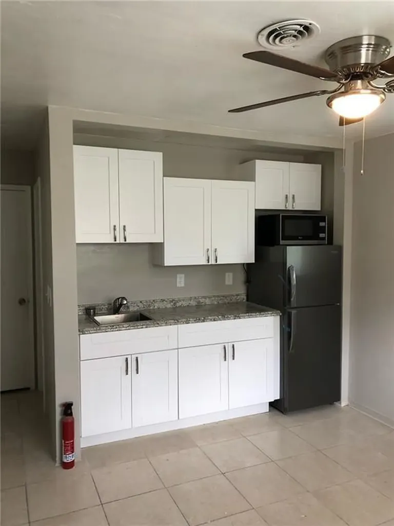4250 NW 21st Avenue Oakland Park FL 33309
