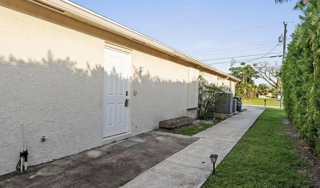 141 NE Naranja Port St Lucie FL 34983