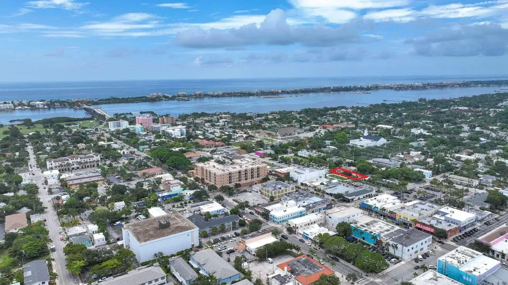 17 S L Street Lake Worth Beach FL 33460