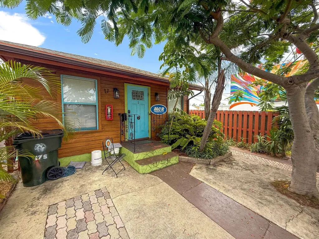 17 S L Street Lake Worth Beach FL 33460